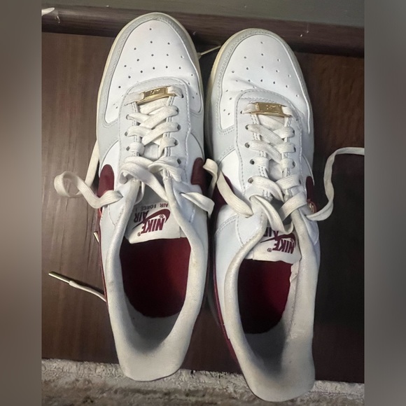 Nike Women’s Air Force size 8  (US) - Picture 8 of 13